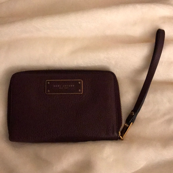 Marc Jacobs Handbags - Marc Jacobs wallet